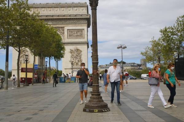 Francia registra 8.505 nuevos casos y reconoce que la situación del rebrote es "muy complicada"