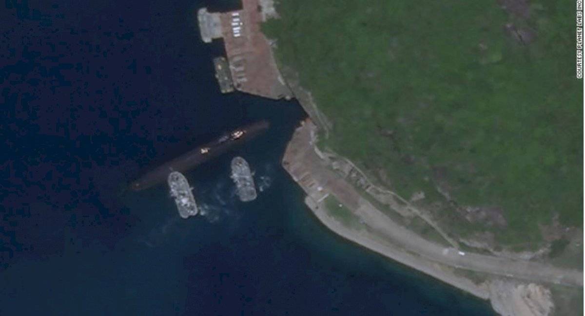 Imágenes satelitales captan al submarino chino