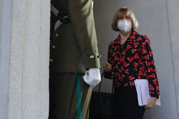 Encuesta Cadem: Evelyn Matthei se impondría a Lavín en primarias de Chile Vamos