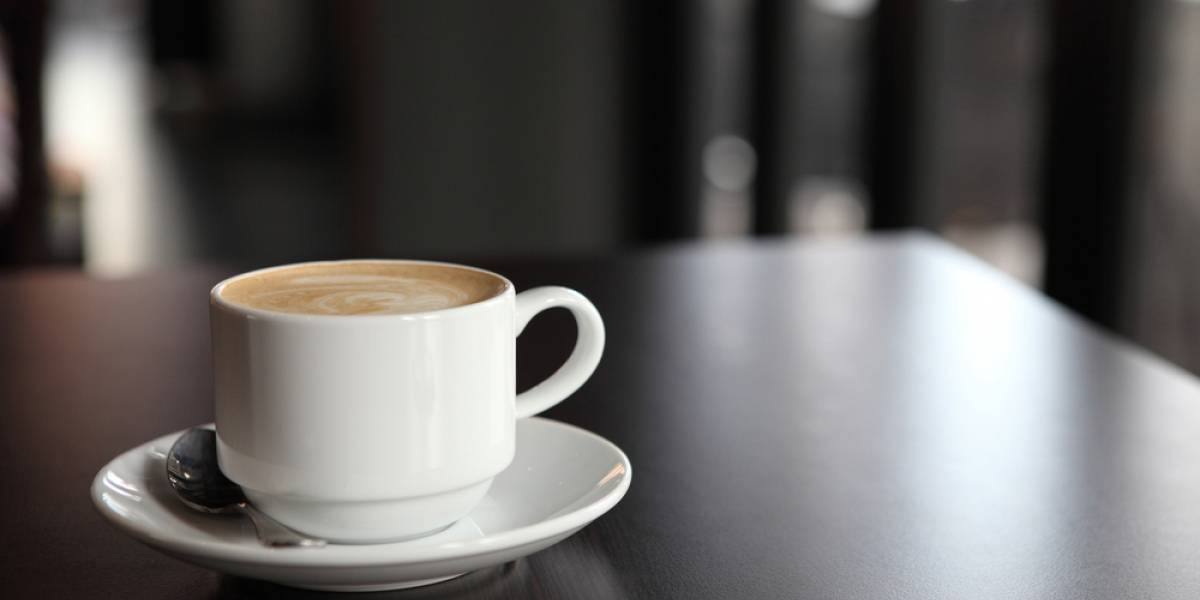 Estudio: investigadores encontraron la combinación ideal del café para mantener óptimos a quienes trabajan de noche