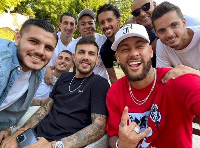 Jugadores de PSG dan positivo para COVID-19