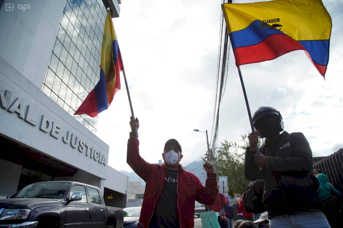 Manifestaciones a favor y en contra de Rafael Correa