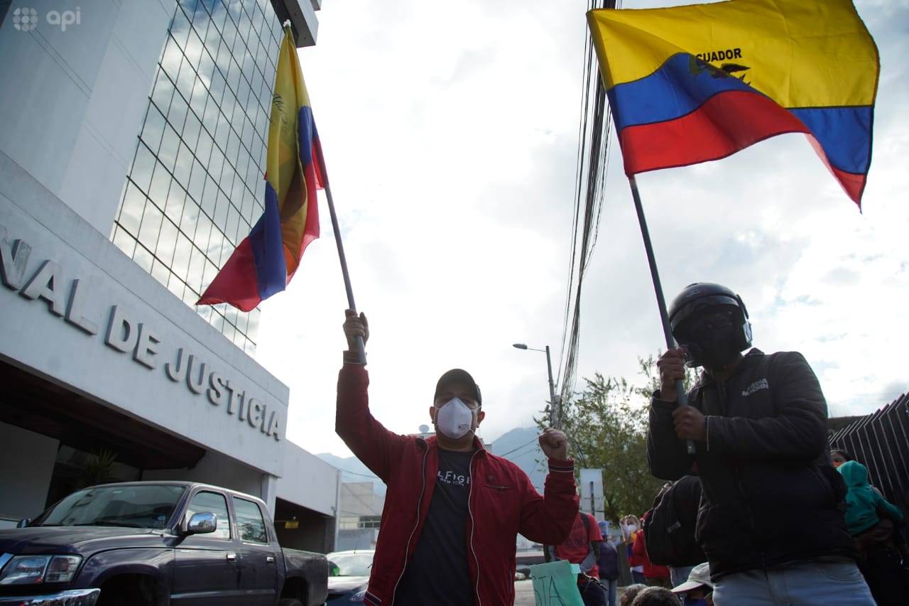 Manifestaciones a favor y en contra de Rafael Correa
