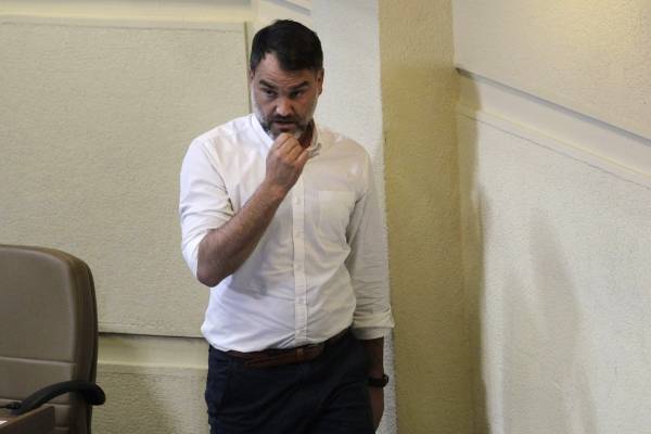 "Es más zurdo que la chucha": Macaya y Melero repasan sin pudor al nuevo general director de Carabineros