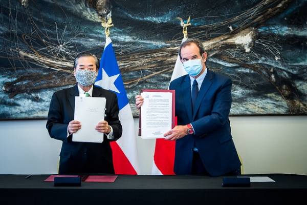 Japón realiza donación a Chile de US$ 4,6 millones en equipamiento médico para combatir el coronavirus