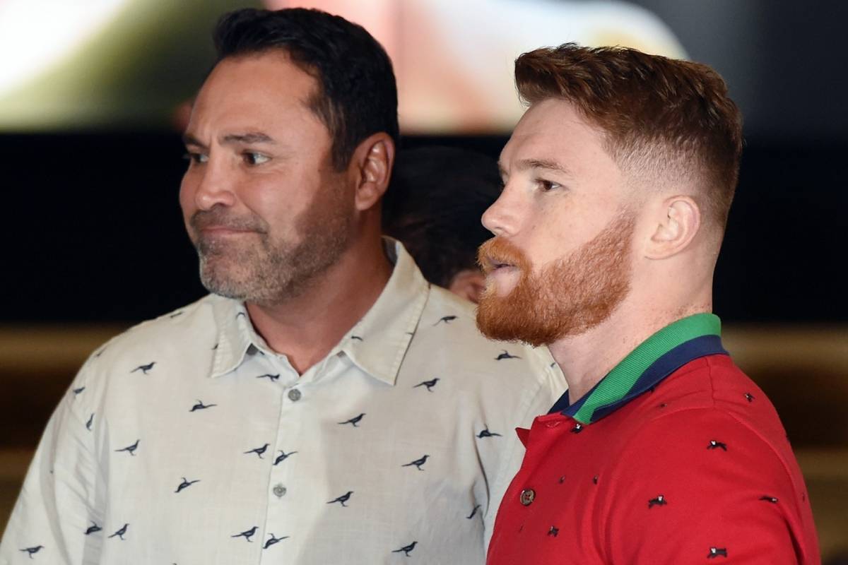 Canelo Álvarez dijo que Óscar de la Hoya "no es Golden Boy" y que solo se preocupa por tomar.