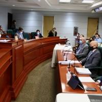 Cámara y Senado investigarán contrato con Luma Energy