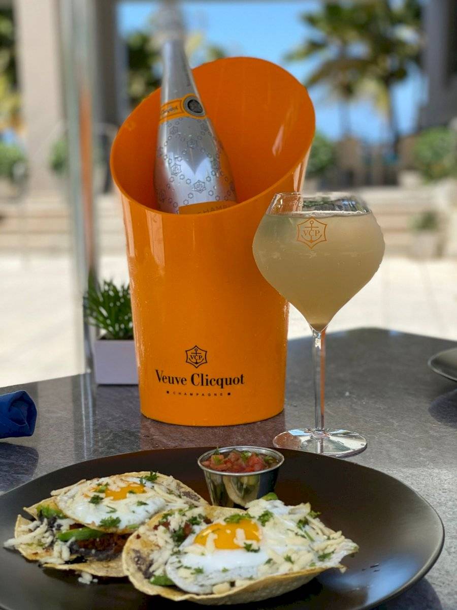 BRUNCH