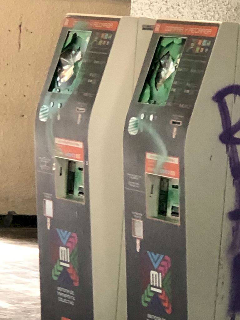 Daños en la estación Chabacano del Metro