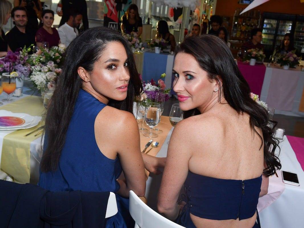 Meghan Markle junto a Jessica Murloney Meghan Markle