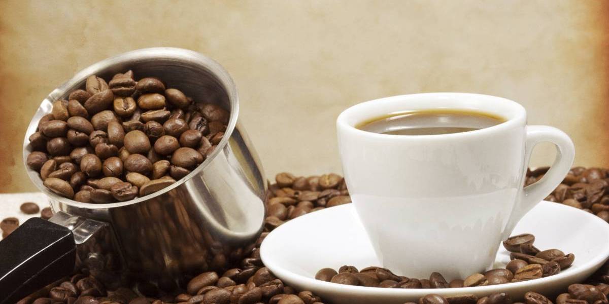 Ciencia: por qué tomar café puede causar dolores de cabeza pero también aliviarlos