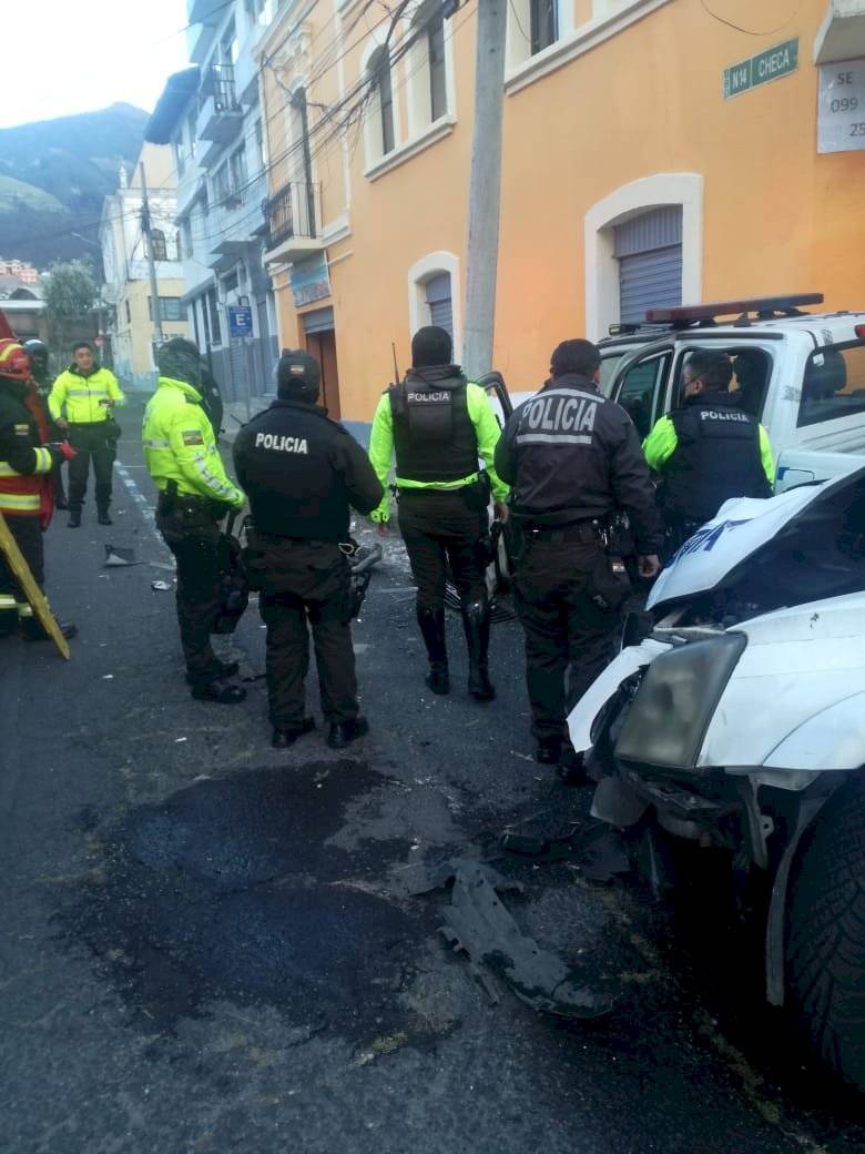Persecución ininterrumpida a delincuentes en Quito dejó a cinco policías con golpes