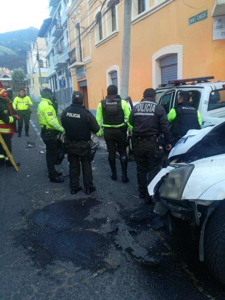 Persecución ininterrumpida a delincuentes en Quito dejó a cinco policías con golpes