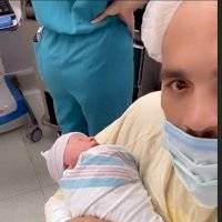 Nace segundo hijo de Julio César Chávez Jr.