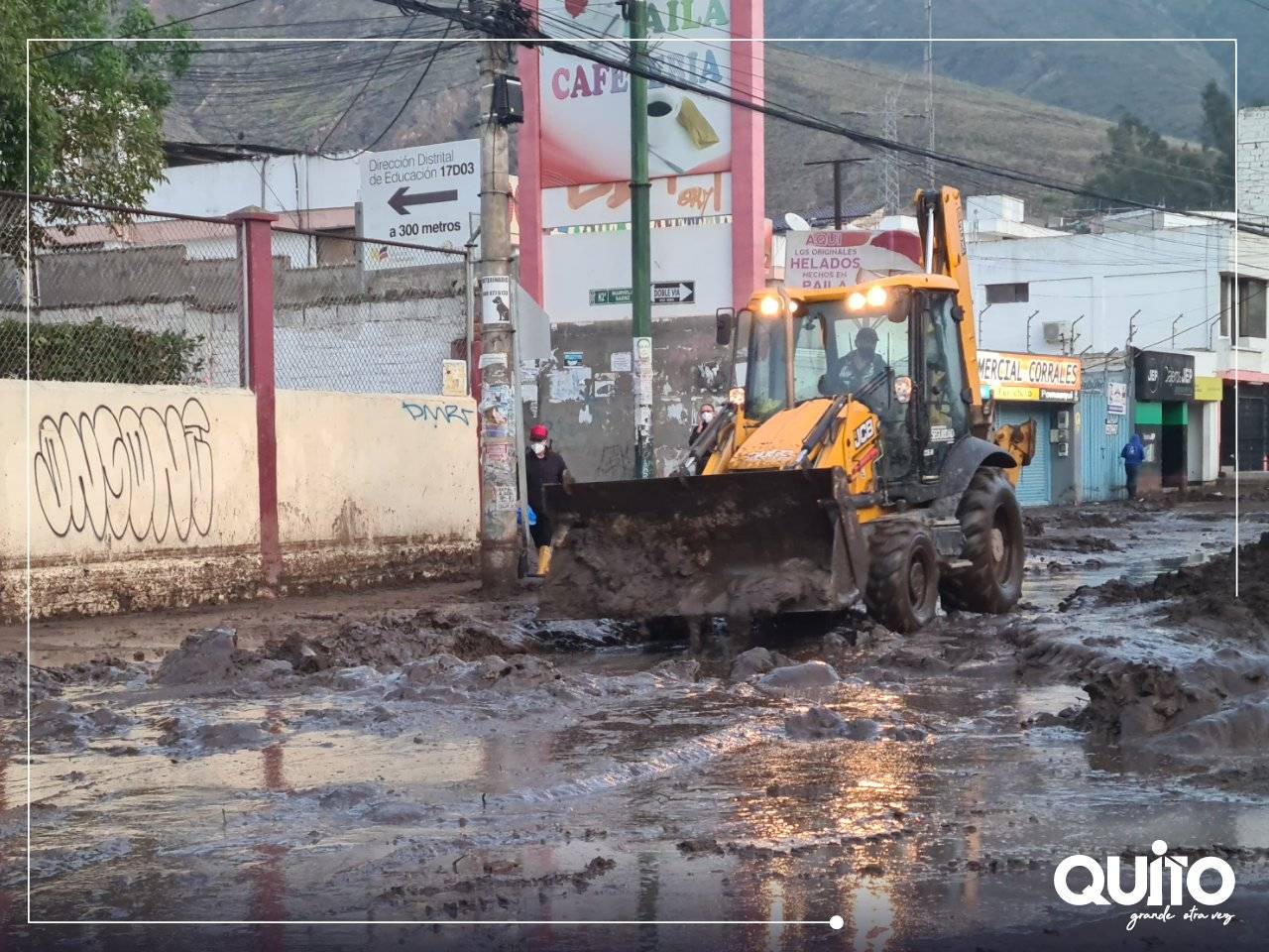Labores de limpieza se mantiene en Pomasqui Labores de limpieza se mantiene en Pomasqui