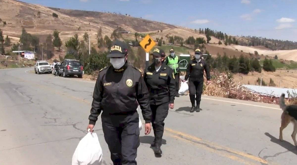 policía Perú