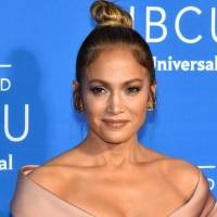 Jennifer Lopez enciende las redes con un bikinazo a sus 51 años que deja ver su irresistible figura