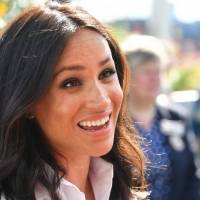 Meghan Markle es la reina de la elegancia en un vestido de tul blanco estampado con falda tutú