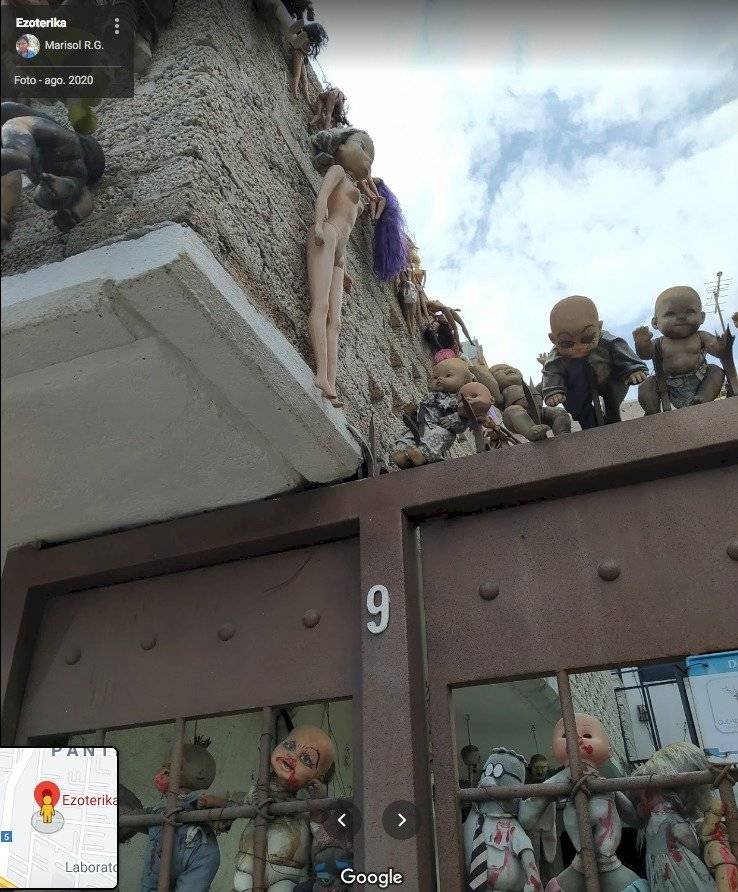 MUÑECOS DE TERROR EN LA AVENIDA, A TRAVÉS DE GOOGLE MAPS -