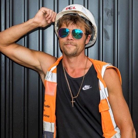Igualito a Brad Pitt