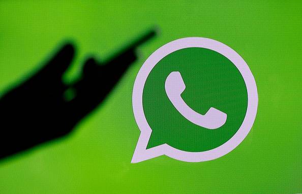 hora de conexión falsa en WhatsApp