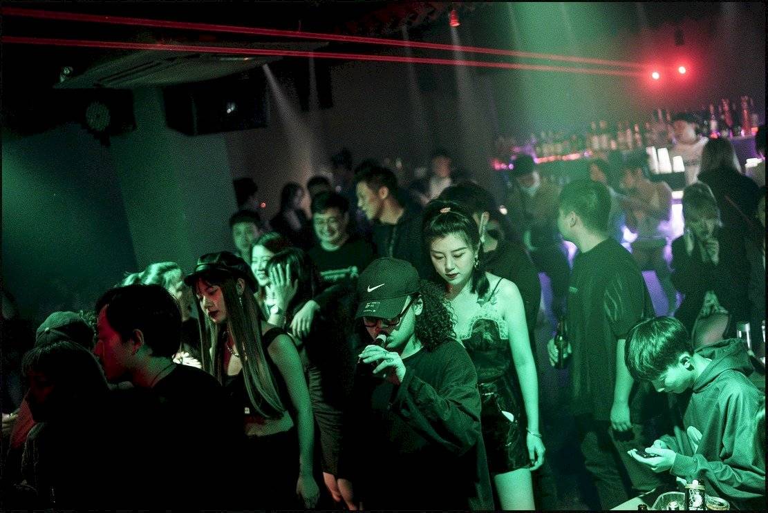 Así son las fiestas en las discotecas de Wuhan en tiempos de COVID-19?