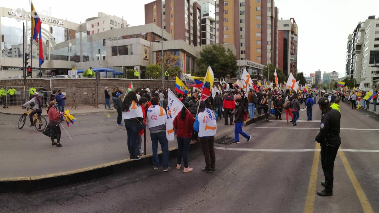 Aglomeración fuera del CNE