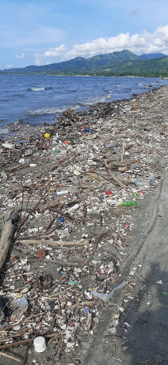 “Tsunami” de basura inunda las playas de Honduras