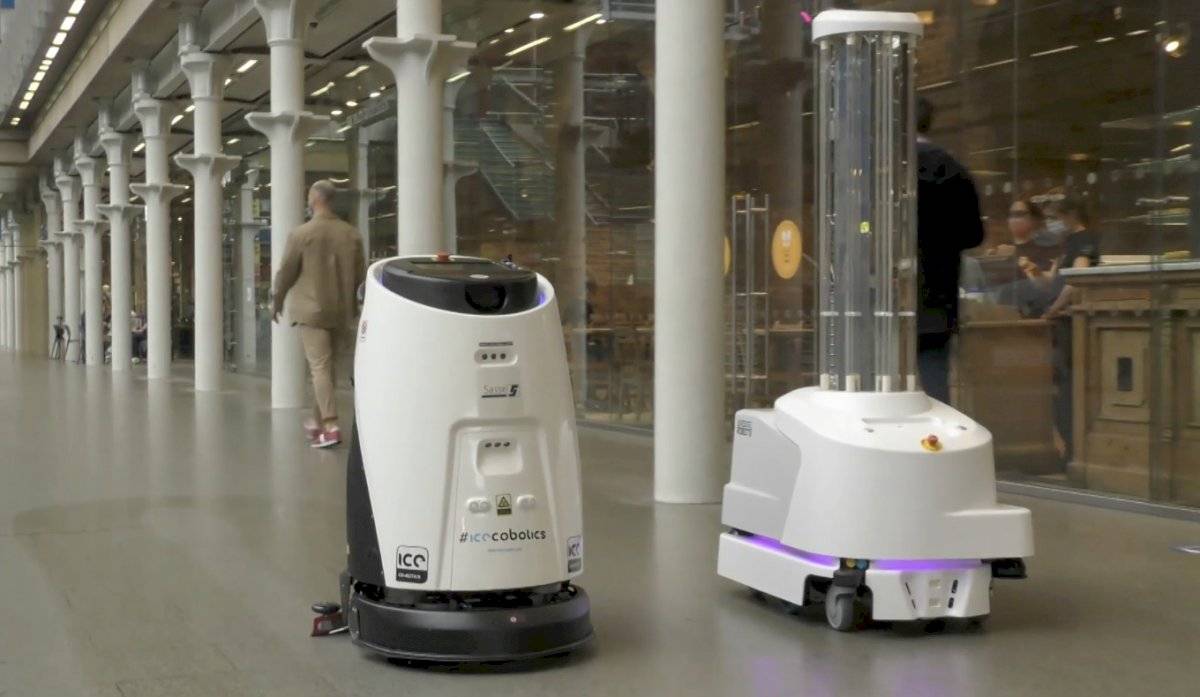 Robots de limpieza de última generación realizan debut impecable en Londres