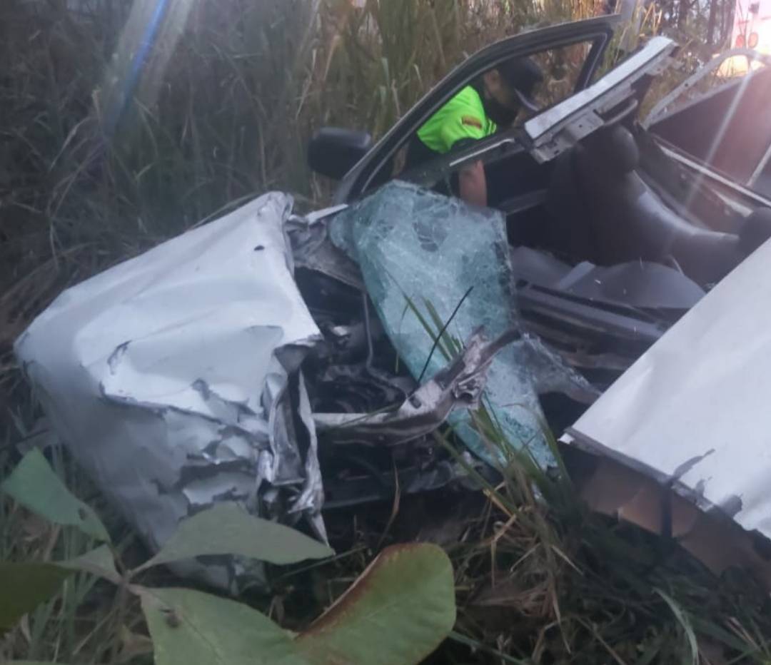 Fatal accidente entre bus interprovincial y camioneta