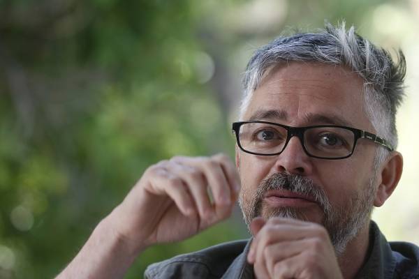 Jorge Baradit y estreno de "La historia secreta de Chile": "El programa irá acompañando al Plebiscito y al proceso constituyente"