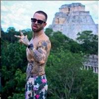 Influencers e integrantes AcaShore son expulsados de zona arqueológica ¡Por no respetar!