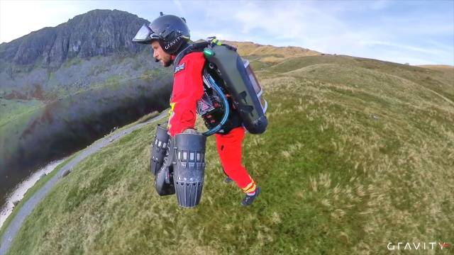 Las pruebas del jet suit de rescate. 