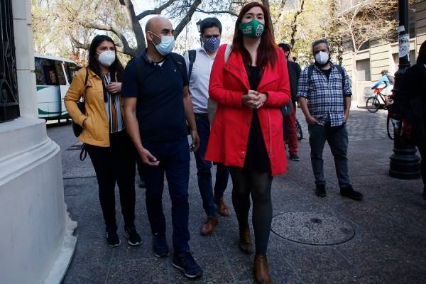 Negociaciones fracasadas: Frente Amplio y ex Nueva Mayoría no llegan a acuerdo para inscribir primarias