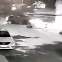 Motociclista sale disparado tras ser embestido por auto en Tlalpan