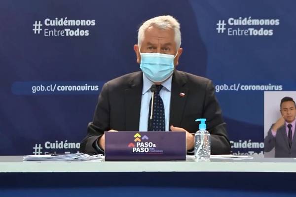 La advertencia del ministro Paris: "Nuestro país también puede llegar a sufrir una segunda ola de covid-19"