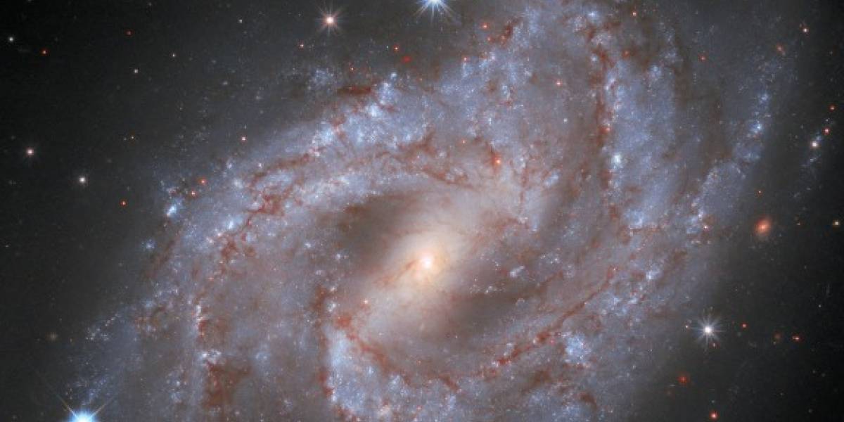 El Hubble captó la explosión de una estrella: brilló 5 billones de veces más que el Sol