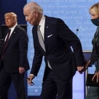 Trump cede y comienza la transición para la administración de Biden en EU