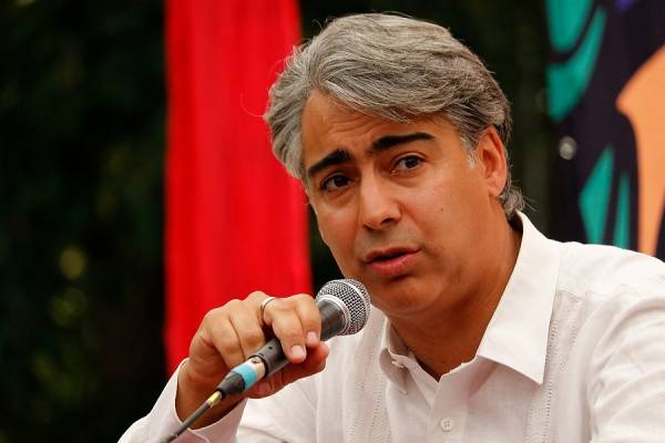 ME-O: "Si Joaquín Lavín es socialdemócrata, que se inscriba en la primaria nuestra y yo me inscribo con él"