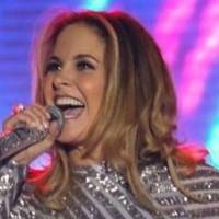 Lucero enamora en una maxi falda de tul bordada con cristales y una camisa de gasa negra