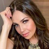 Thalía abre su clóset y muestra sus prendas más queridas