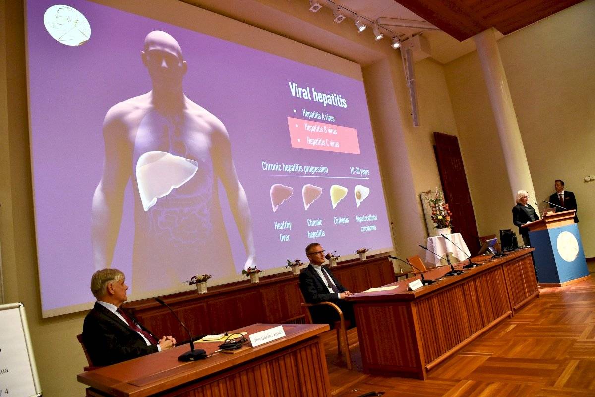 El Premio Nobel de Medicina se lo llevan tres científicos que descubrieron la Hepatitis C