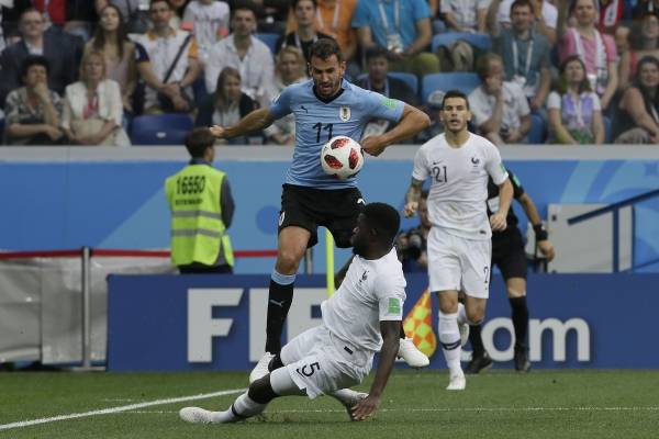 Nueva baja en Uruguay: perdió a otro de sus goleadores para enfrentar a Chile