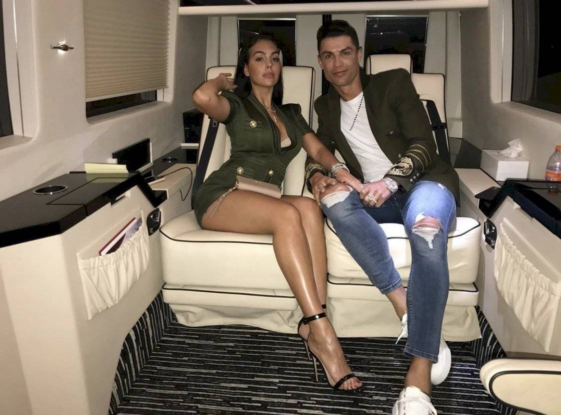 Unión de las canchas y las pasarelas: Las parejas más famosas de futbolistas y modelos