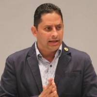 Alcalde derrotado de Arecibo se lleva liquidación de 69 mil dólares