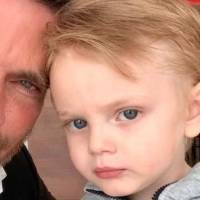Julián Gil pierde la patria potestad de su hijo