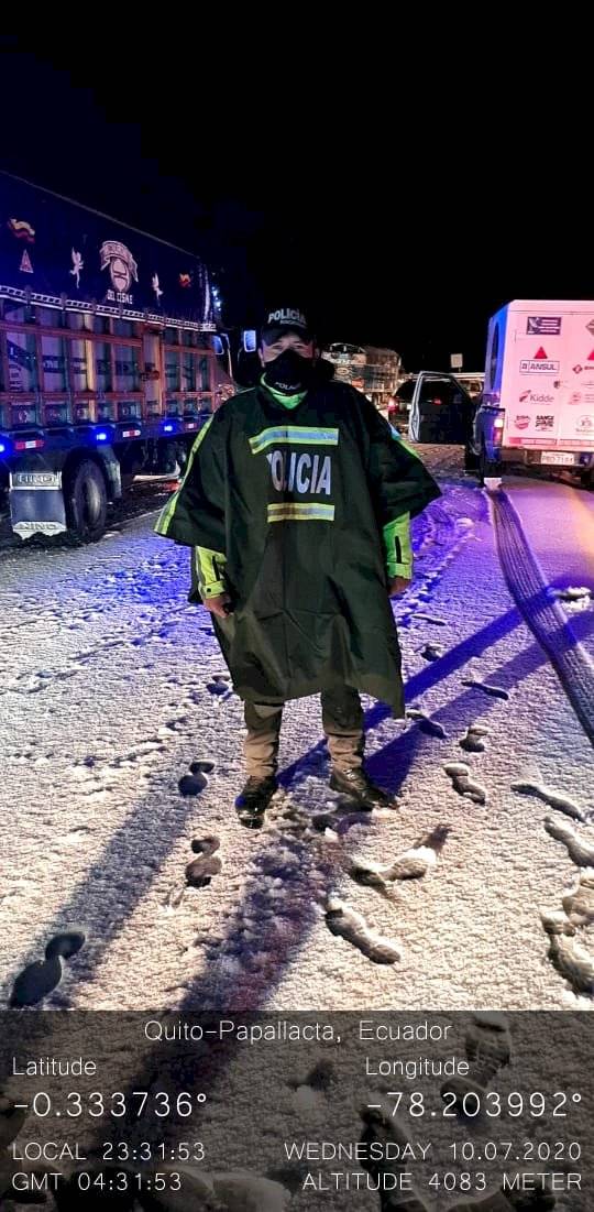 Se registró caída de nieve en la vía Papallacta-Pifo durante la madrugada