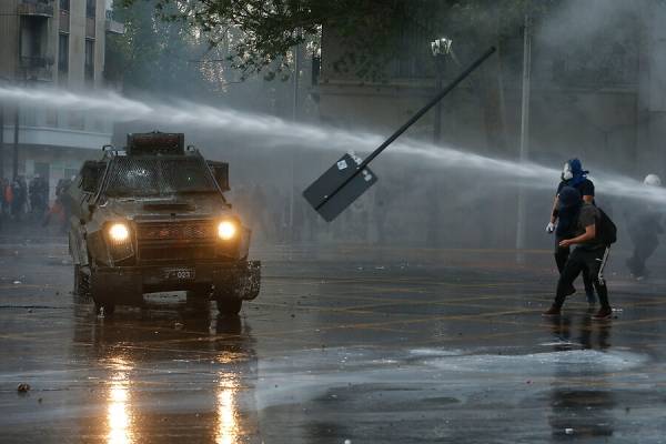 ¿Fake news? Carabineros publica polémica foto como falsa, pero solo era antigua