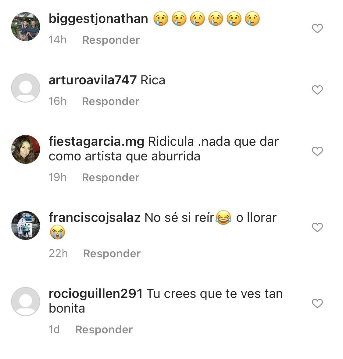 Chiquis Rivera hace sensual twerking desde el baño de su casa y en bata