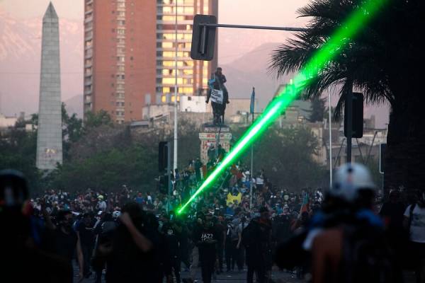 El duro juicio de dos diputados UDI: "En Plaza Italia gobierna el lumpen y en la Araucanía los terroristas"